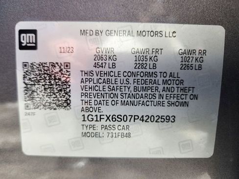 Used 2023 Chevrolet Bolt LT w/ Infotainment Package image 26