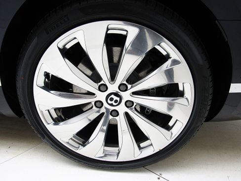 Used 2022 Bentley Flying Spur V8 AWD/4WD image 48