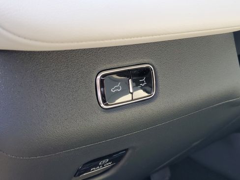 New 2026 Lincoln Navigator Reserve AWD/4WD image 15