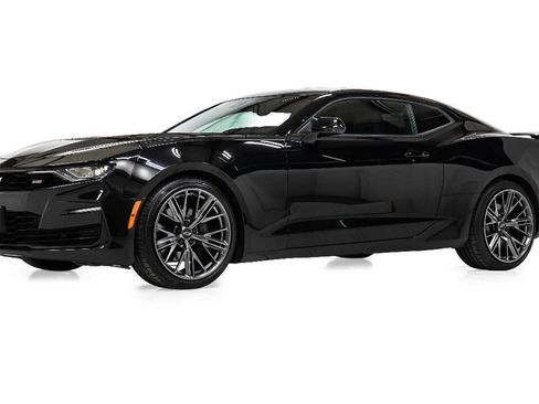 Used 2020 Chevrolet Camaro SS RWD image 2