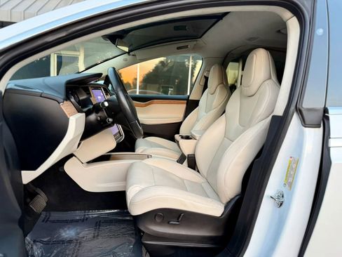Used 2019 Tesla Model X Long Range image 19