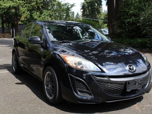 Used 2011 MAZDA MAZDA3 i Sport FWD image 2