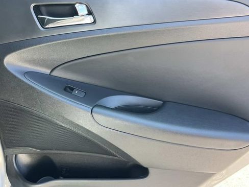 Used 2013 Hyundai Sonata SE FWD image 20