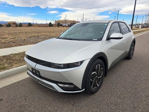 Used 2023 Hyundai Ioniq 5 SEL image 1