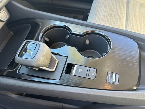 Used 2023 Nissan Rogue SV image 19