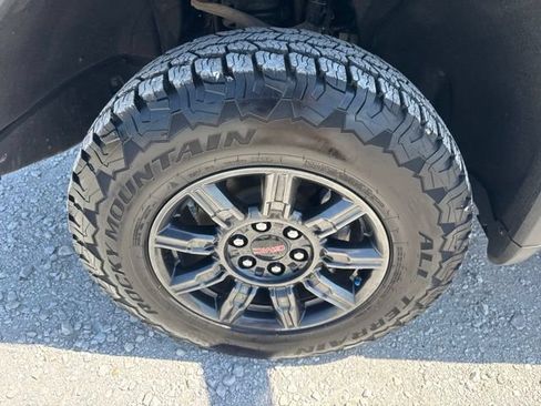 Used 2024 GMC Sierra 1500 AT4X AWD/4WD image 30