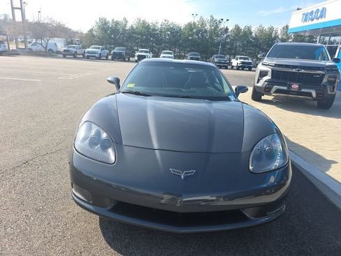 Used 2010 Chevrolet Corvette Coupe w/ 1LT image 8