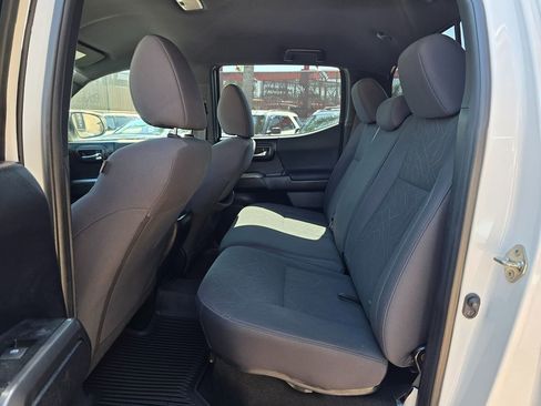 Used 2017 Toyota Tacoma TRD Off-Road w/ Tow Package image 24