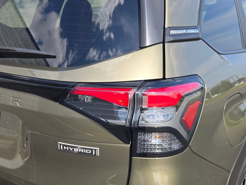 Certified 2025 Subaru Forester Premium w/ Protection Package (1PH) AWD/4WD image 11
