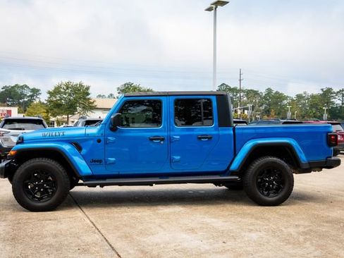 Used 2021 Jeep Gladiator Willys image 2