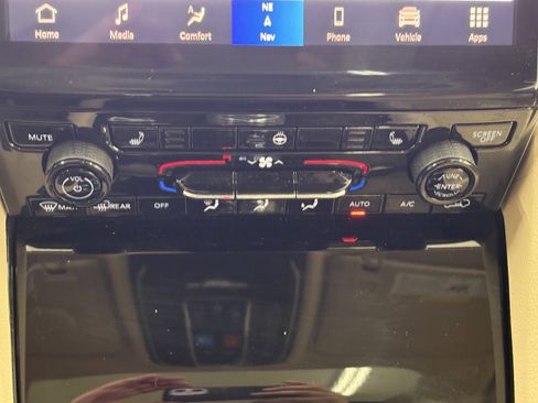 Used 2021 Jeep Grand Cherokee L Limited image 20