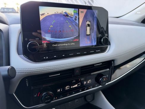 Certified 2023 Nissan Rogue SL w/ SL Premium Package image 20