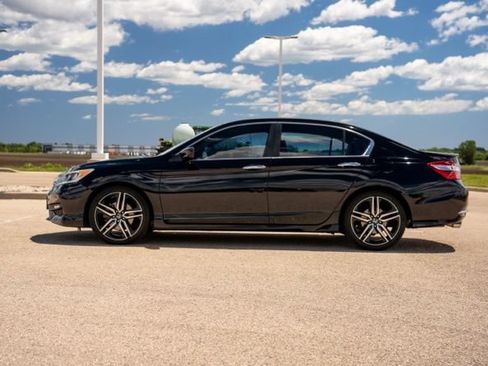 Used 2017 Honda Accord Sport Special Edition image 4