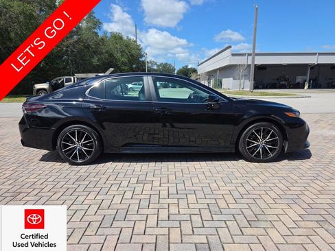 Used 2024 Toyota Camry SE FWD image 12