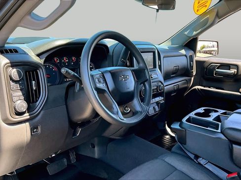 Used 2022 Chevrolet Silverado 1500 Custom Trail Boss AWD/4WD image 17