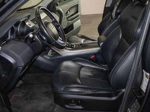 Used 2017 Land Rover Range Rover Evoque SE Premium image 7