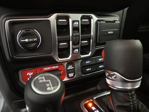 New 2026 Jeep Gladiator Rubicon w/ Safety Group image 32