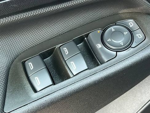 Used 2023 Chevrolet Equinox RS AWD/4WD image 17