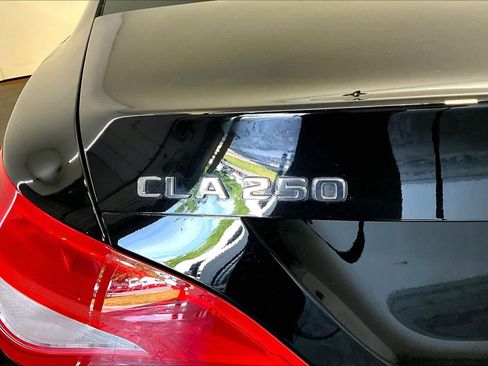 Used 2019 Mercedes-Benz CLA 250 4MATIC image 33
