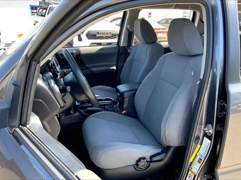 Used 2019 Toyota Tacoma SR w/ SR Convenience Package image 7