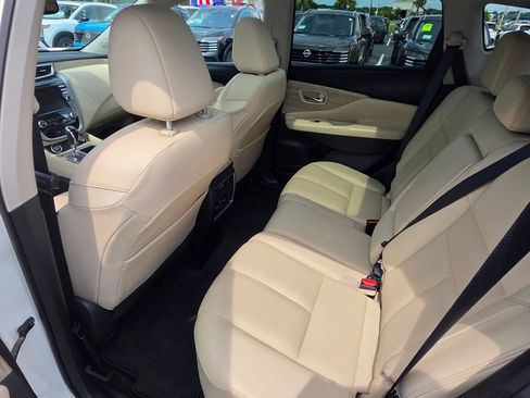 Used 2023 Nissan Murano SL w/ SL Moonroof Package FWD image 13