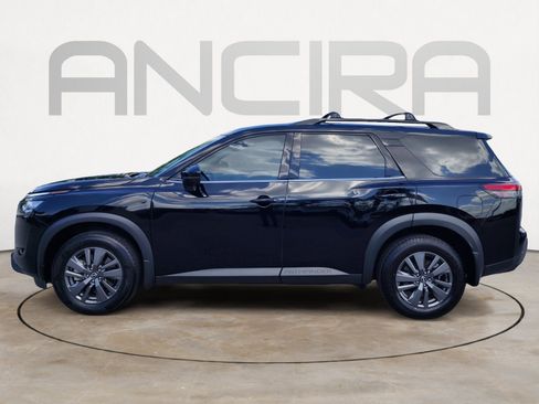 Used 2024 Nissan Pathfinder SV FWD image 11