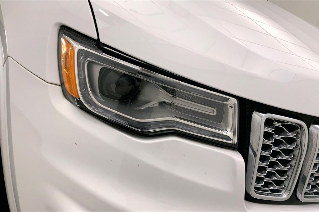 Used 2018 Jeep Grand Cherokee Overland AWD/4WD image 27