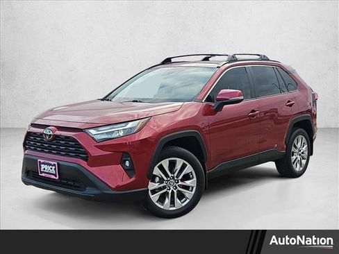 Used 2025 Toyota RAV4 XLE Premium image 1