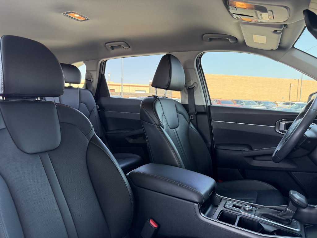 Used 2025 Kia Sorento S FWD image 42