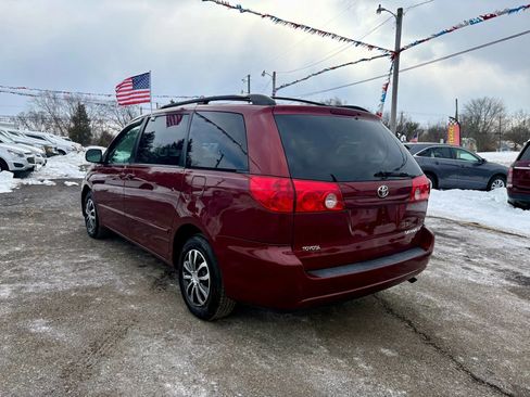 Used 2009 Toyota Sienna LE image 3