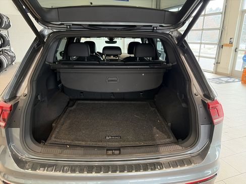 Used 2020 Volkswagen Tiguan SEL Premium R-Line image 15