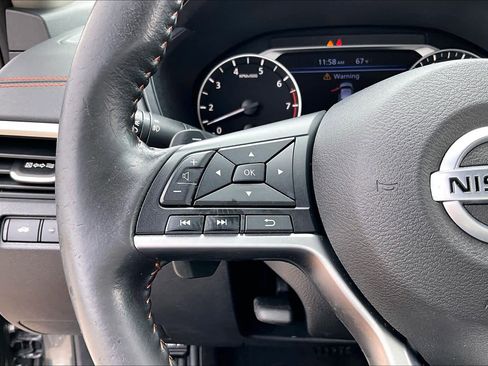 Used 2022 Nissan Altima 2.5 SR w/ Midnight Edition Package FWD image 22