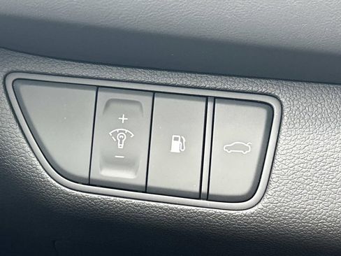 New 2026 Genesis G70 2.5T Prestige image 30