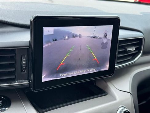 Used 2023 Ford Explorer XLT w/ Equipment Group 202A image 21