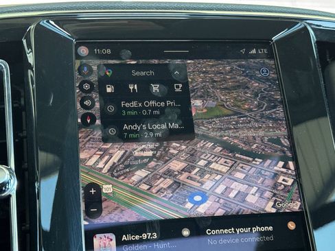 Certified 2025 Volvo XC40 B5 Plus image 22