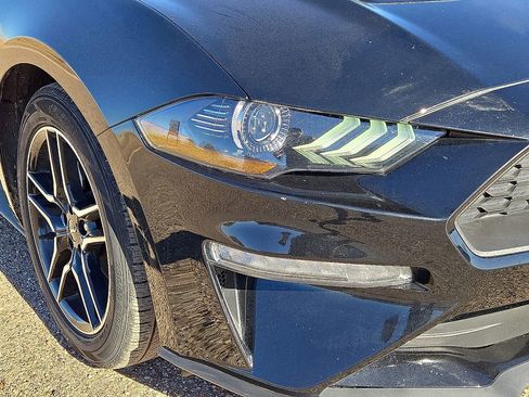 Used 2023 Ford Mustang Premium image 10