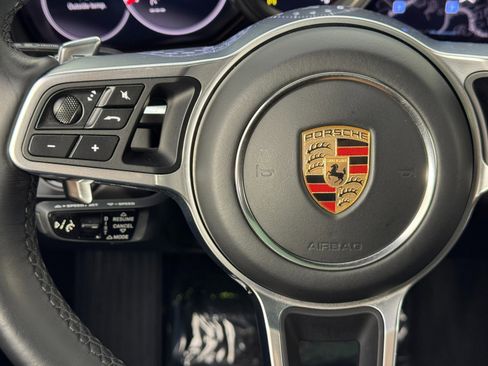 Used 2023 Porsche Cayenne S Platinum AWD/4WD image 21