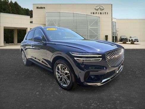 Used 2023 Genesis GV70 2.5T w/ Advanced Package AWD/4WD image 3