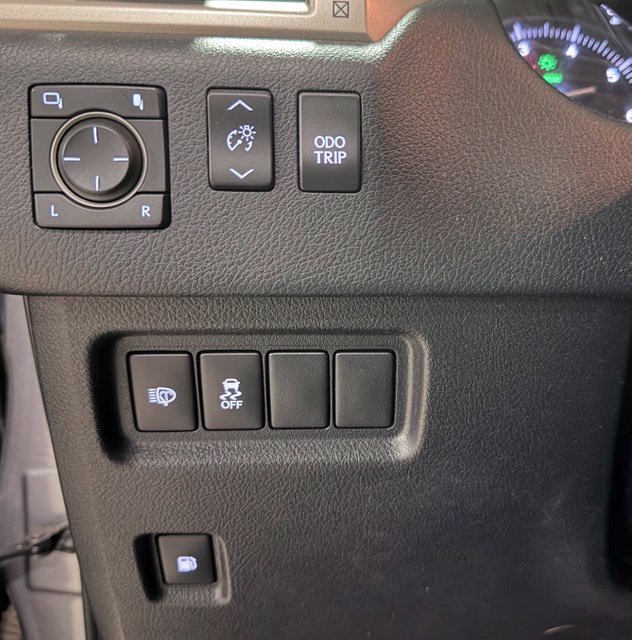 Used 2018 Lexus GX 460 Premium w/ Premium Package AWD/4WD image 26