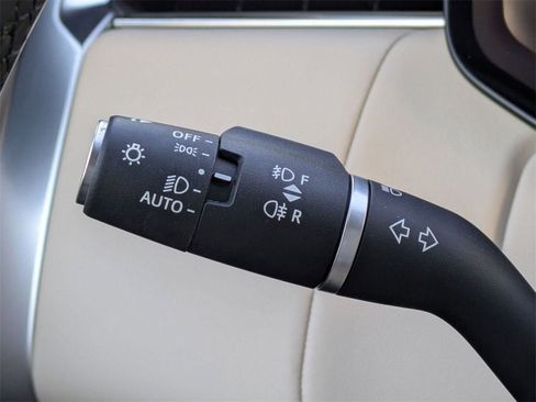 Used 2023 Land Rover Range Rover SE image 26