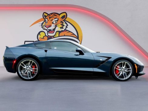 Used 2016 Chevrolet Corvette Stingray Coupe w/ 2LT Preferred Equipment Group RWD image 4
