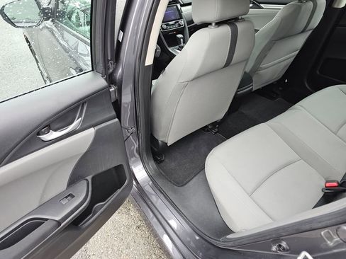 Used 2018 Honda Civic EX image 9