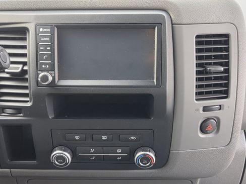 Used 2020 Nissan NV 3500 SV image 17