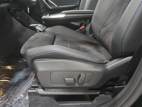 Used 2026 BMW X1 M35i w/ Technology Package image 27