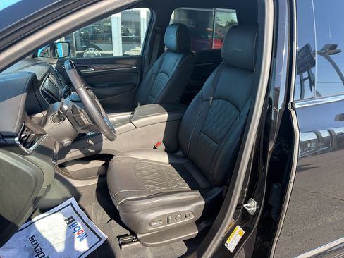 Used 2023 Buick Enclave Avenir w/ Avenir Technology Package AWD/4WD image 9