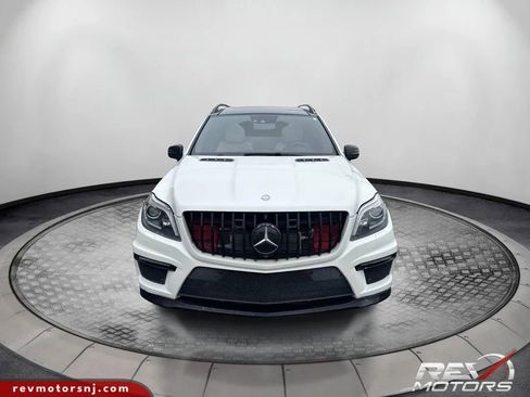 Used 2014 Mercedes-Benz GL 63 AMG 4MATIC image 8
