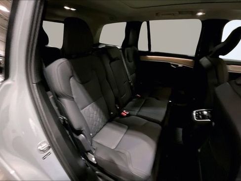New 2026 Volvo XC90 T8 Plus w/ Protection Package Premier AWD/4WD image 11