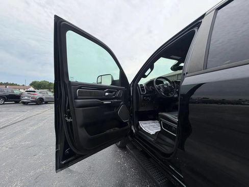 Used 2020 RAM 1500 Laramie AWD/4WD image 14
