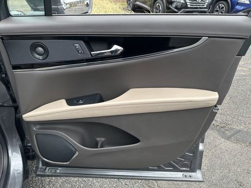 Used 2022 Lincoln Nautilus Reserve w/ Equipment Group 201A image 23