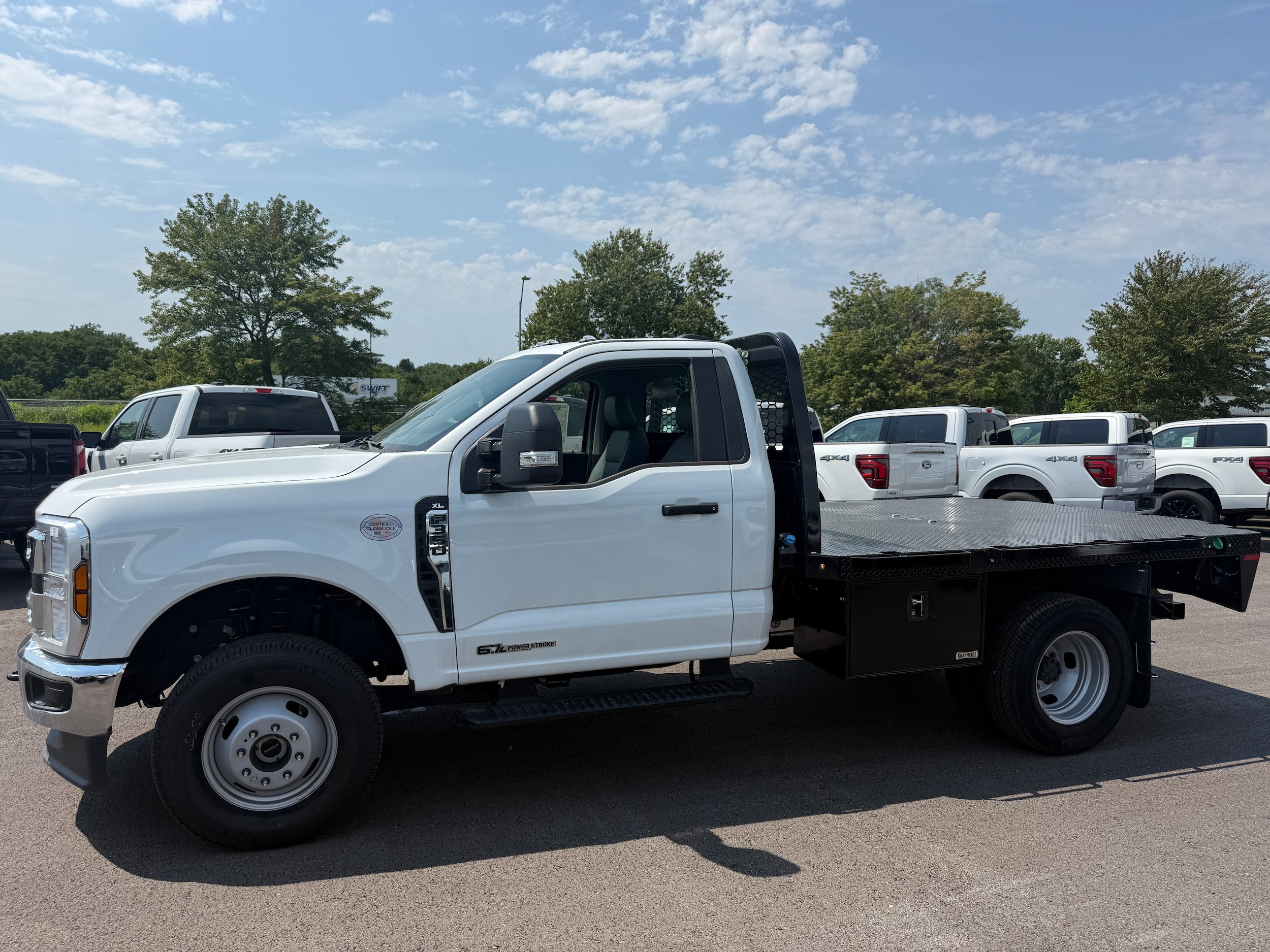 New 2025 Ford F350 XL w/ XL Chrome Package AWD/4WD image 4